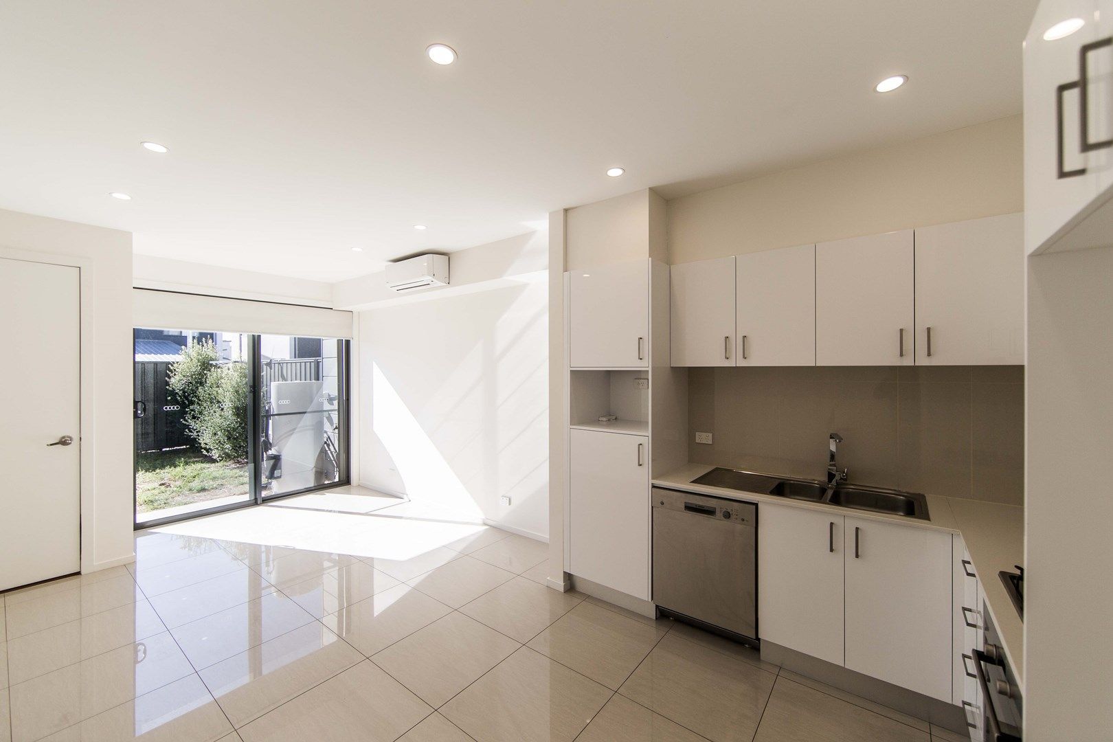 28/2 Pipeclay Street, Lawson ACT 2617, Image 1