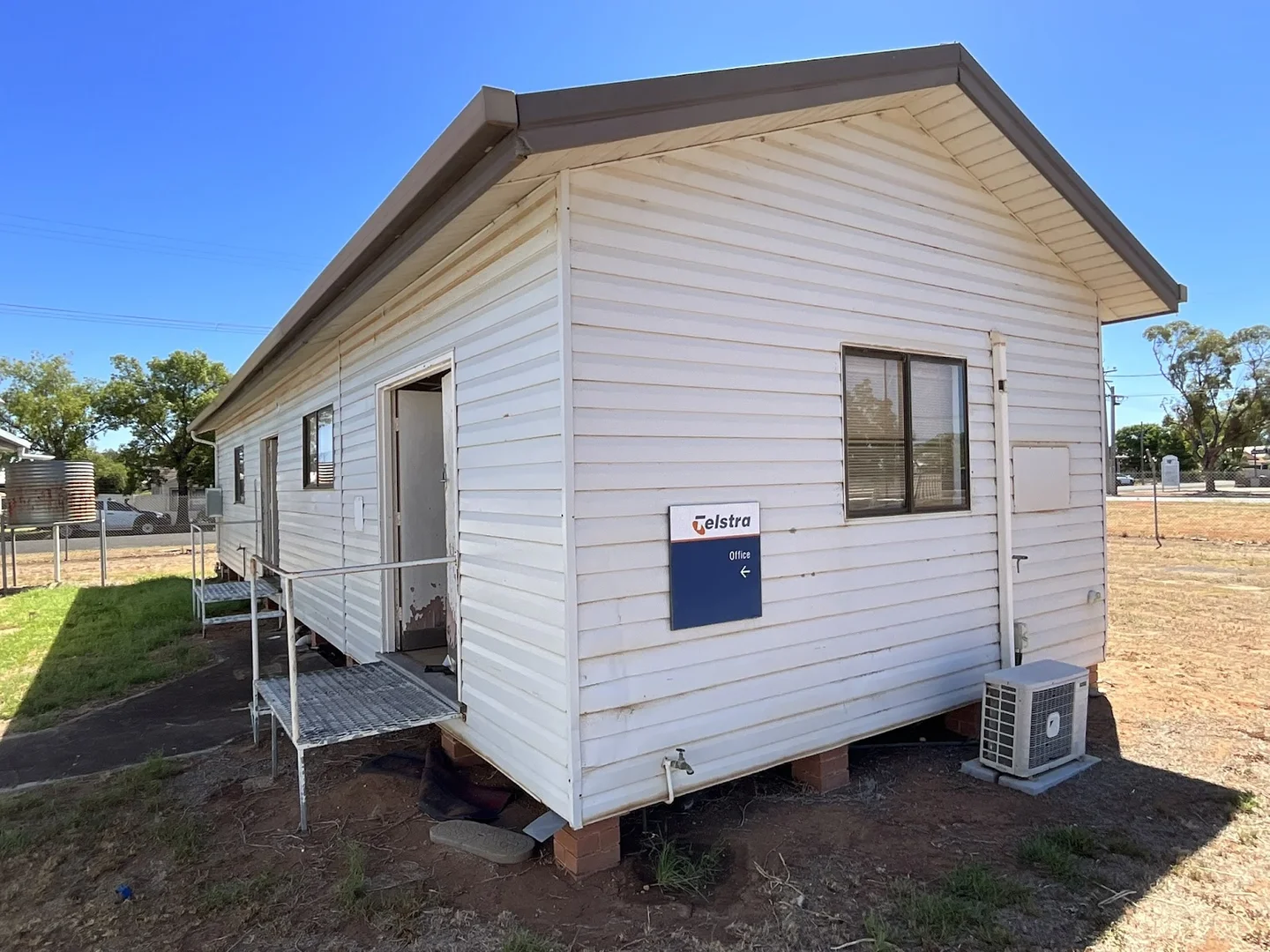 Additional image 9 of 48 - 50 Molesworth Street, Hillston NSW 2675