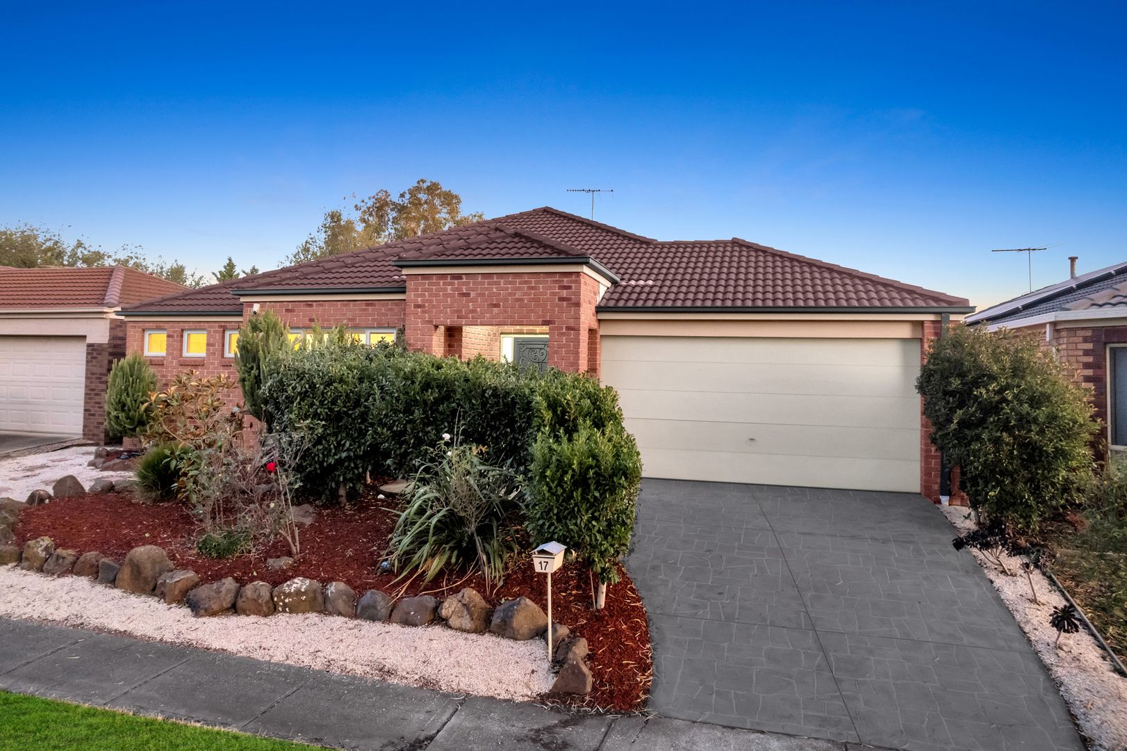 17 Dawson Crescent, Manor Lakes VIC 3024, Image 1