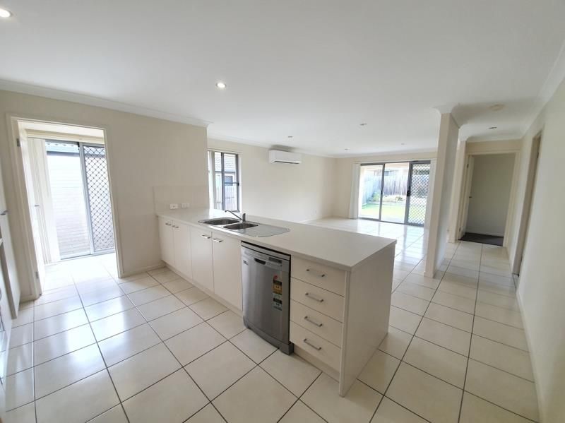 45 Isle Of Ely Drive, Heritage Park QLD 4118 House For Rent 590