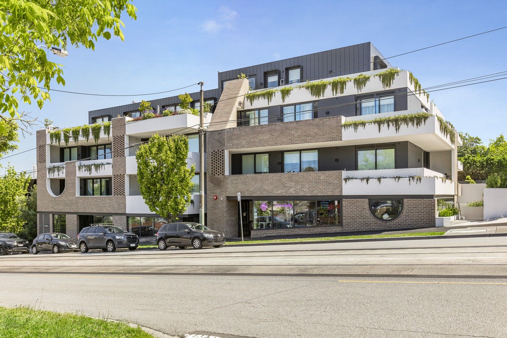 2 bedrooms Apartment / Unit / Flat in 109/553 Burke Road CAMBERWELL VIC, 3124