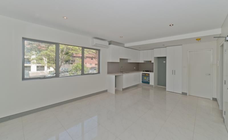 4/10-16 Bream Street, Coogee NSW 2034, Image 2