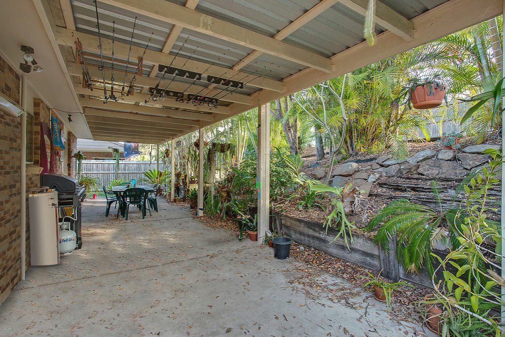 27 Barrine Drive, Worongary QLD 4213, Image 2