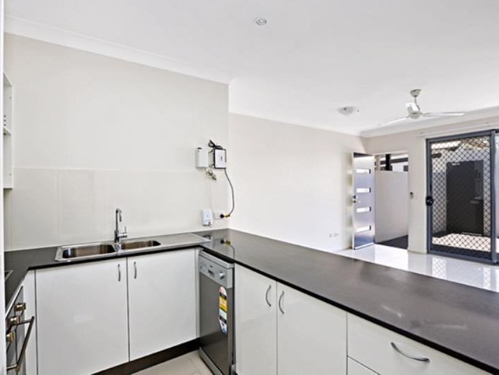 5/11 Cottenham Street, Fairfield QLD 4103 Apartment For Rent 600