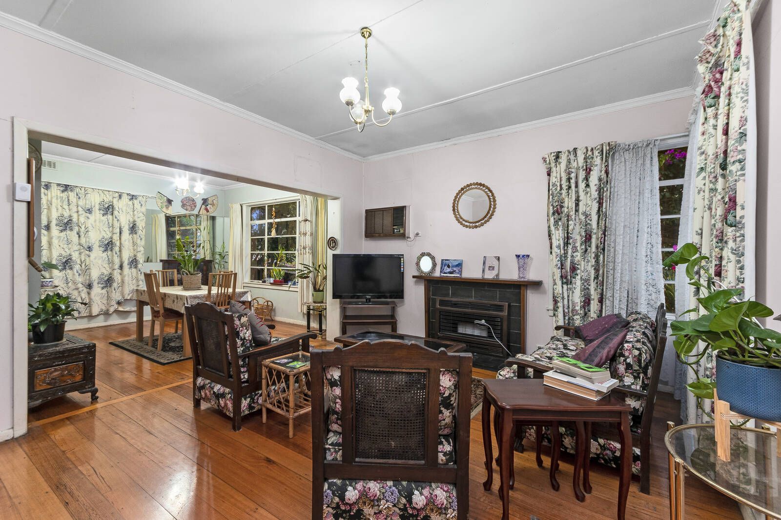 135 Blackshaws Road, Newport VIC 3015, Image 2