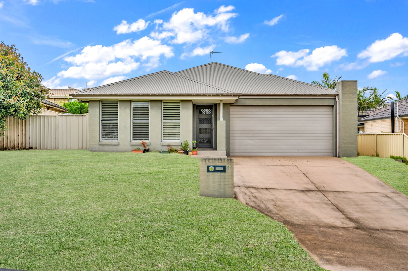 75 Clayton Crescent, Rutherford Property History & Address Research