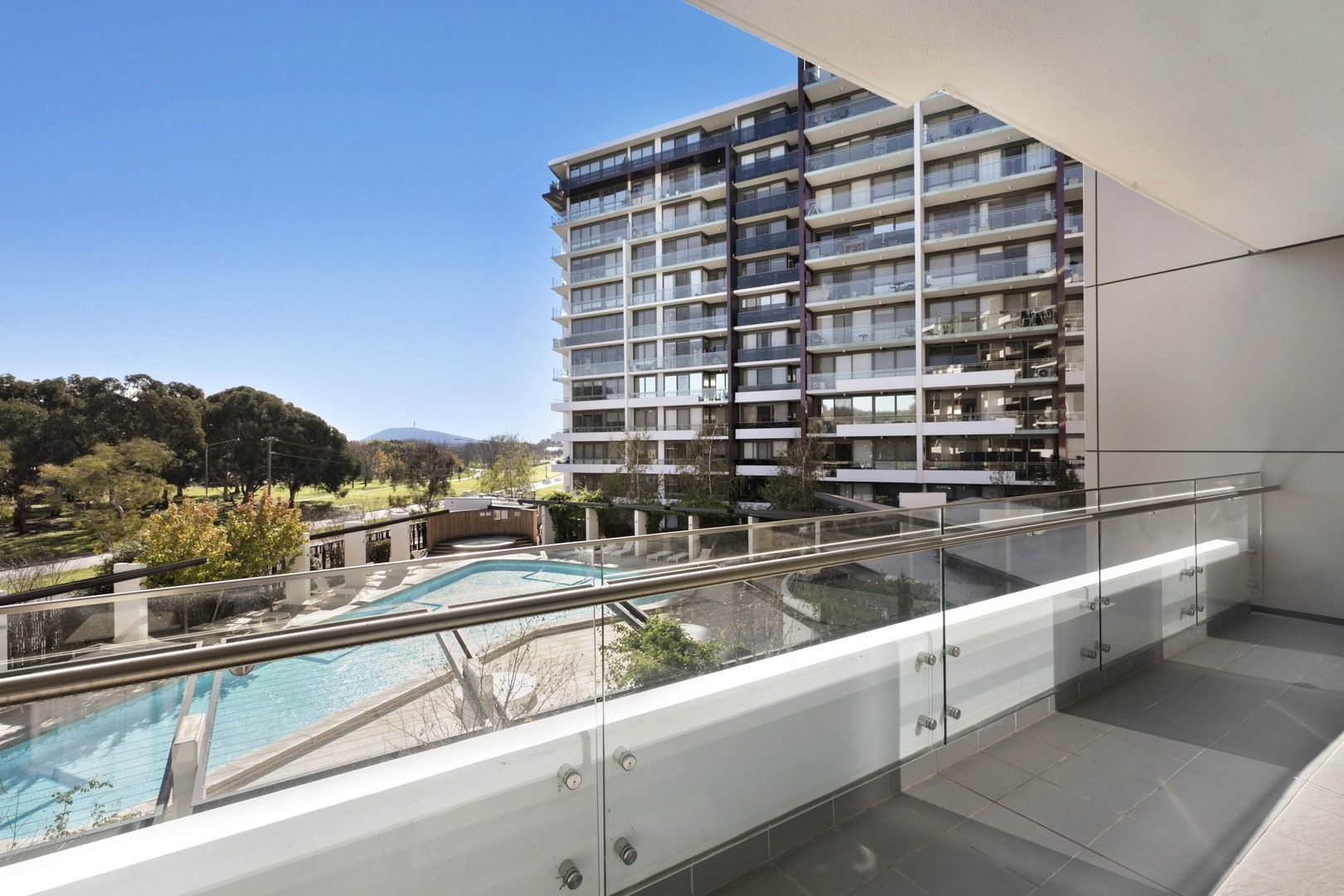 1 bedrooms Apartment / Unit / Flat in 277/7 Irving Street PHILLIP ACT, 2606