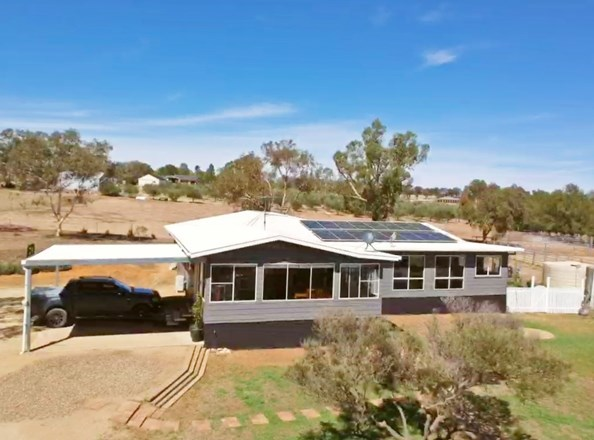 90 Saines Road, Young NSW 2594