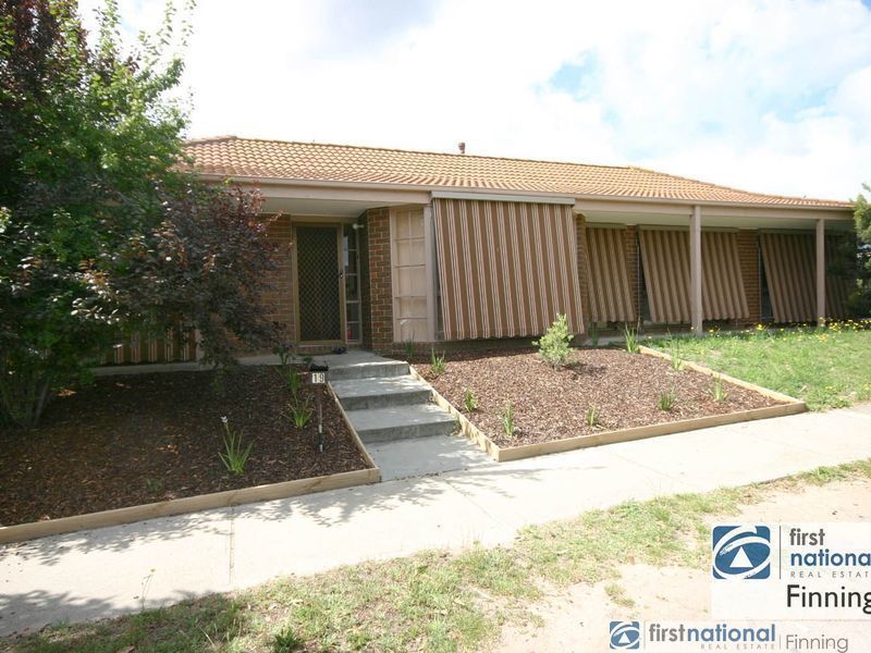 19 Hoysted Avenue, Cranbourne North VIC 3977