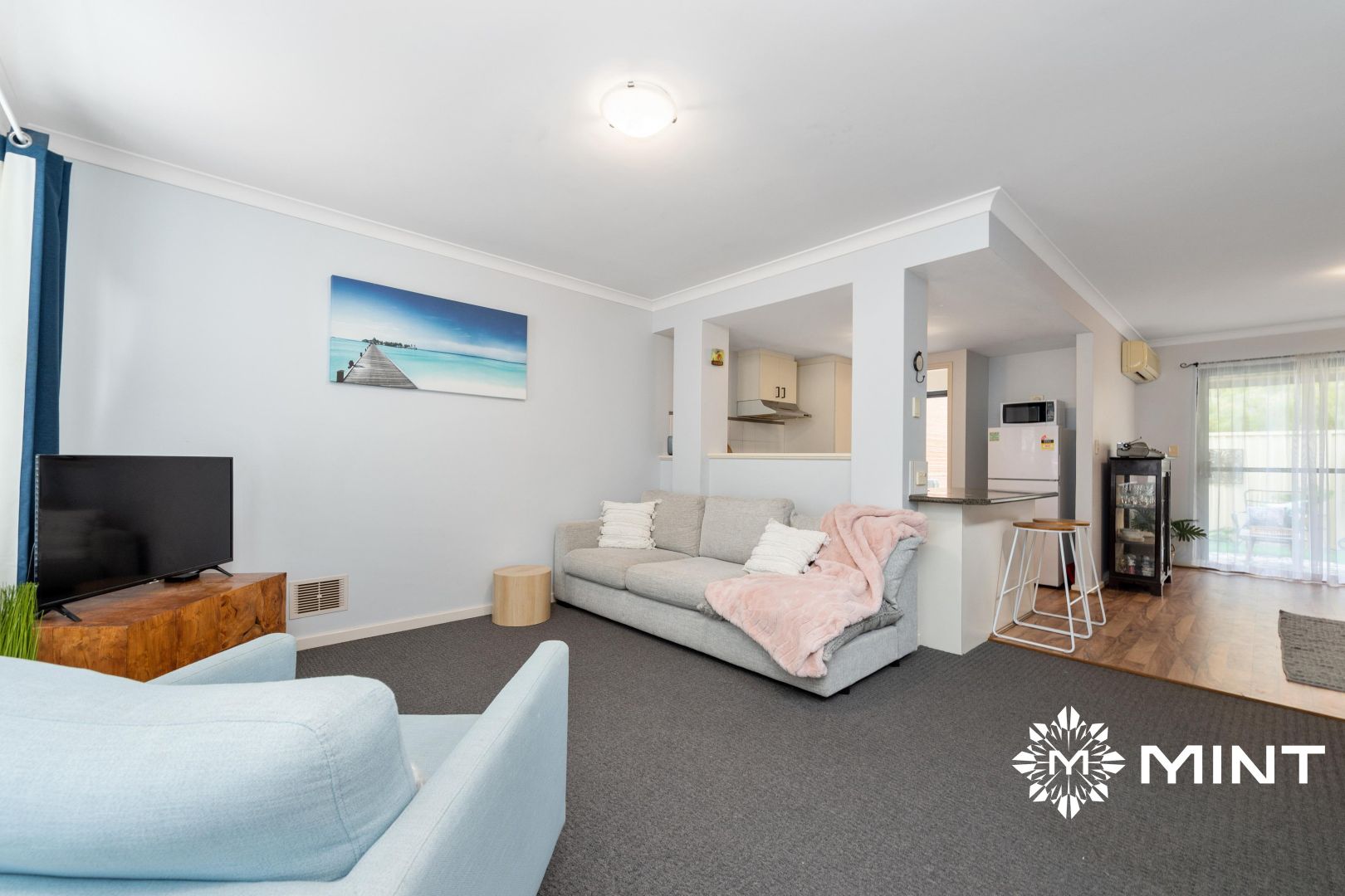 8 Lockwood Court, Bicton WA 6157, Image 1