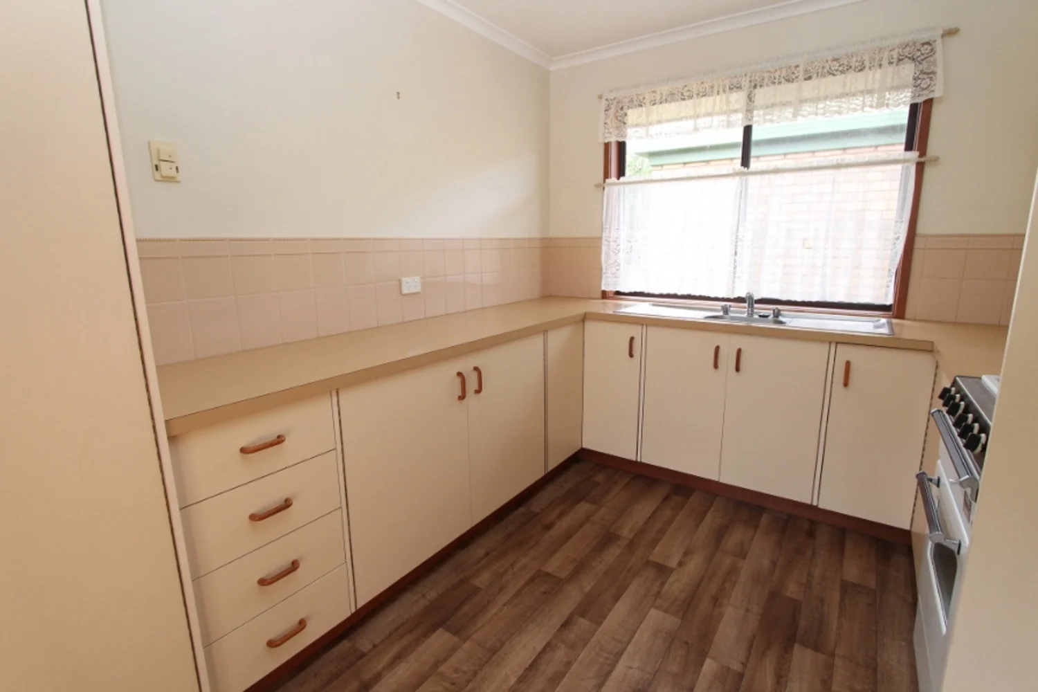 Additional image 2 of 2/9 Tower Square, Warrnambool VIC 3280