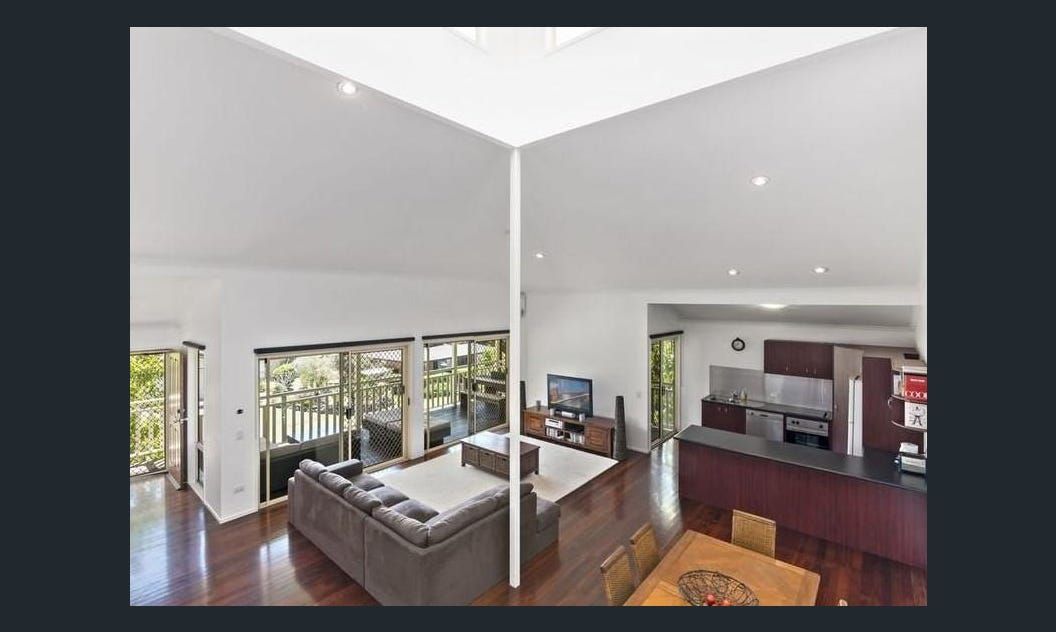 4 bedrooms House in 12 Avon Court PACIFIC PINES QLD, 4211