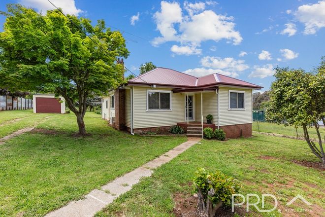 Picture of 26 Park Avenue, BATLOW NSW 2730