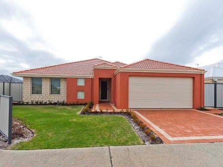 4 bedrooms House in 1 Normanby Bend SUCCESS WA, 6164