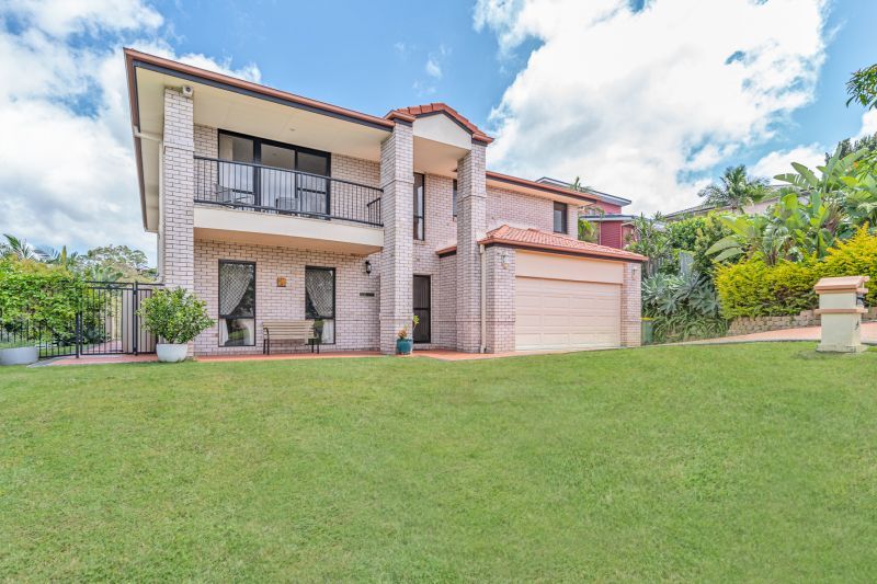 34 Pago Terrace, Pacific Pines QLD 4211