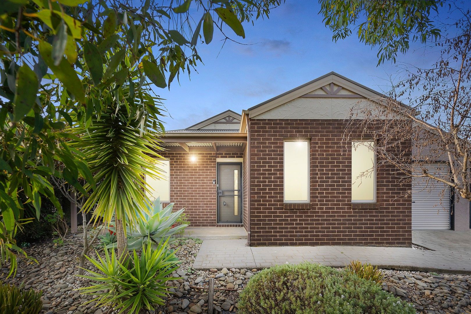 3 bedrooms House in 52 Northumberland Circuit CRAIGIEBURN VIC, 3064