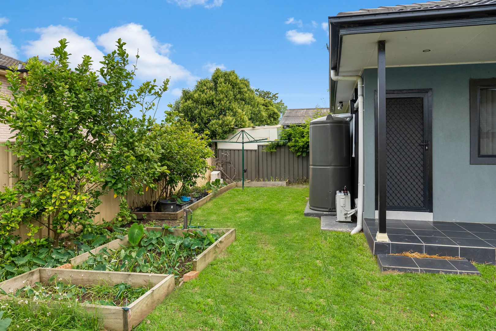 Lurnea NSW 2170 photo 2