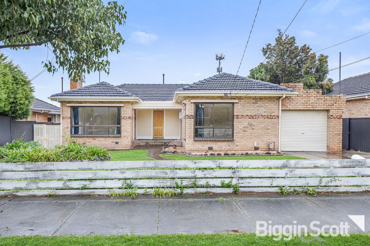 6 bedrooms House in 22 Oswald Street DANDENONG VIC, 3175