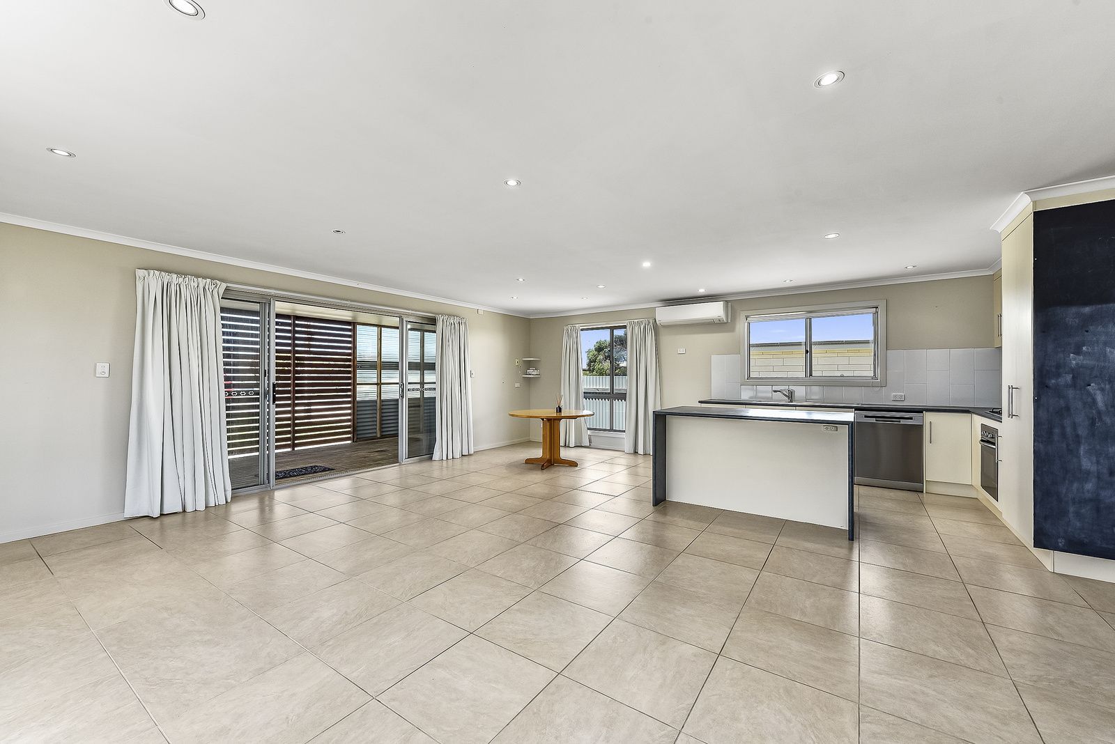 4 Ethel Street, Beachport SA 5280, Image 2