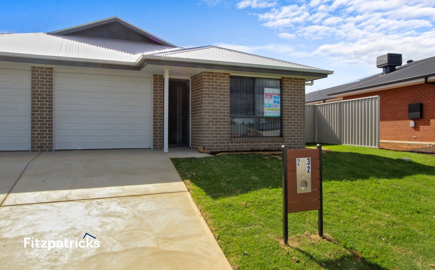 4 bedrooms Apartment / Unit / Flat in 1/32 Turramia Crescent GOBBAGOMBALIN NSW, 2650