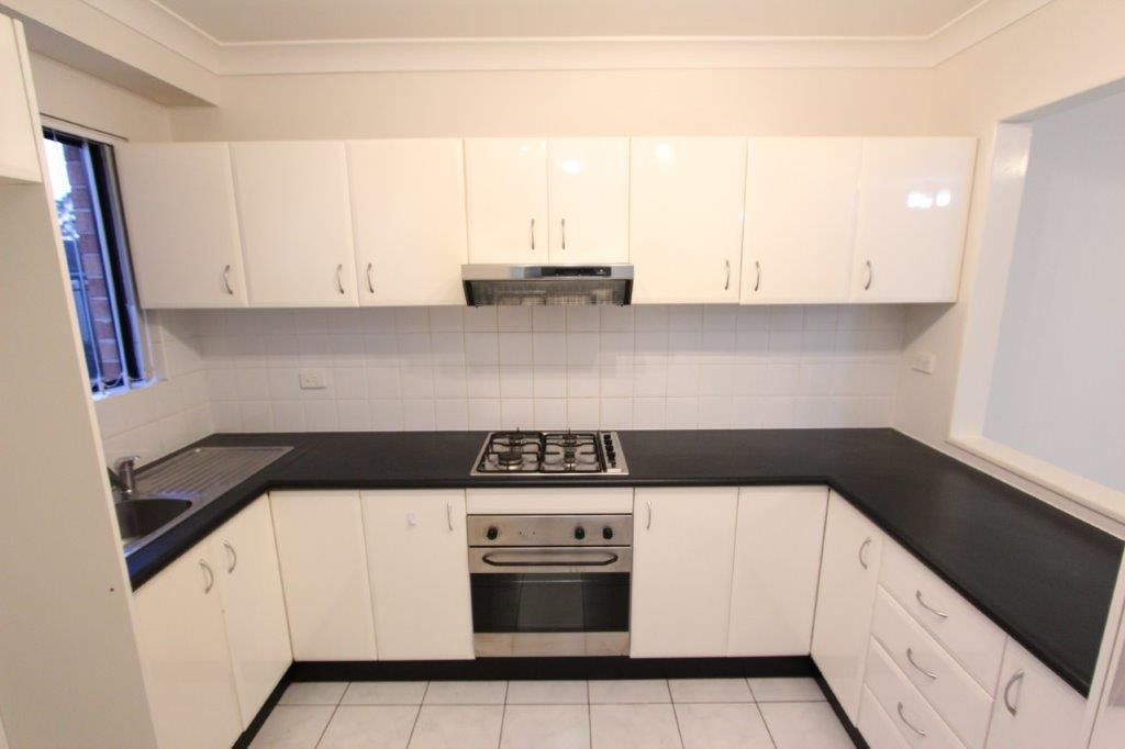 2 bedrooms Townhouse in 3/16 Graham Road NARWEE NSW, 2209