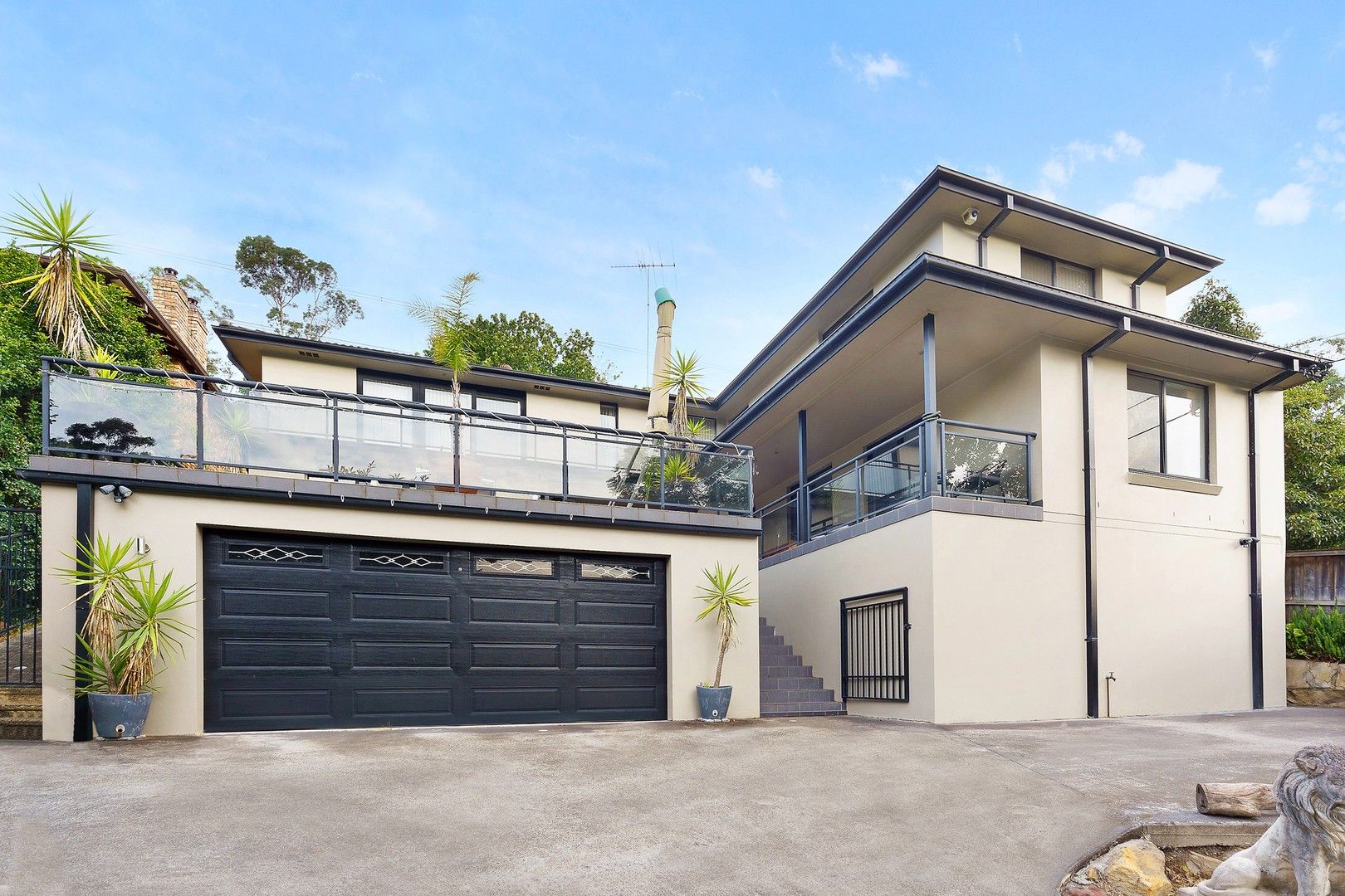 5 bedrooms House in 19 Norfolk Place CARLINGFORD NSW, 2118