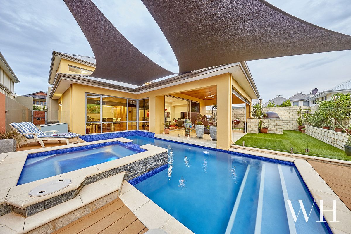 3 bedrooms House in 26 Breaksea Drive NORTH COOGEE WA, 6163