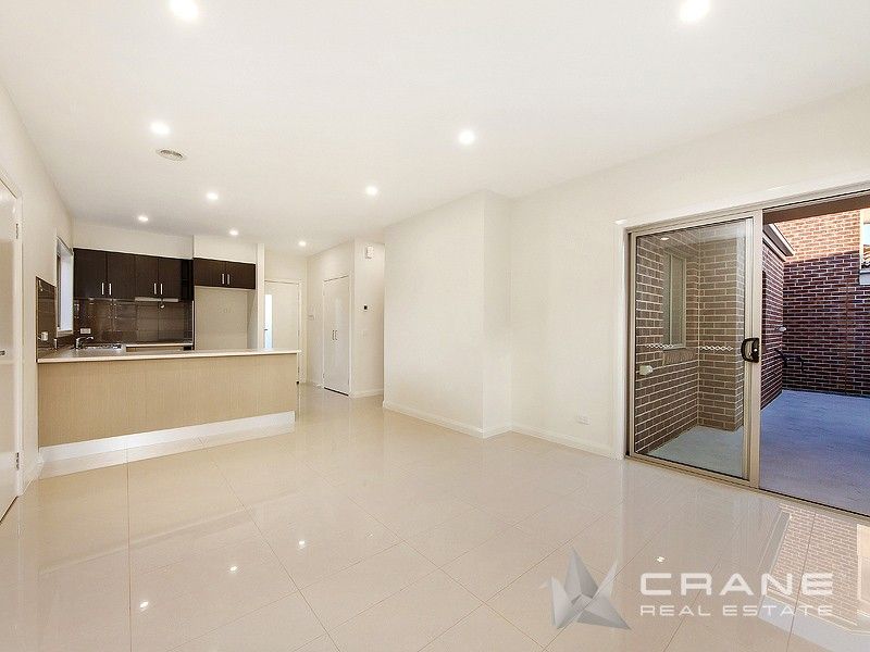 2 3/4 Arminell Court, Hillside VIC 3037, Image 2