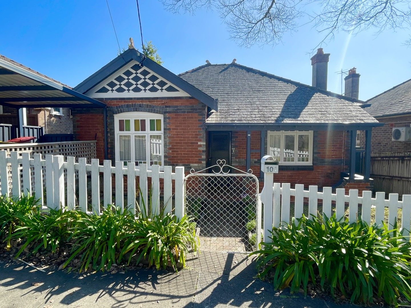 4 bedrooms House in 101 Station Street ARNCLIFFE NSW, 2205