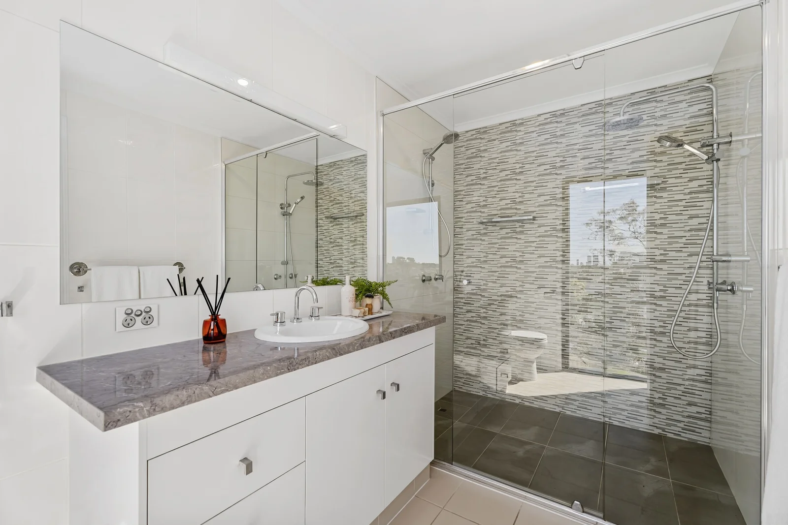 Additional image 23 of 15 Kula Close, Benowa QLD 4217