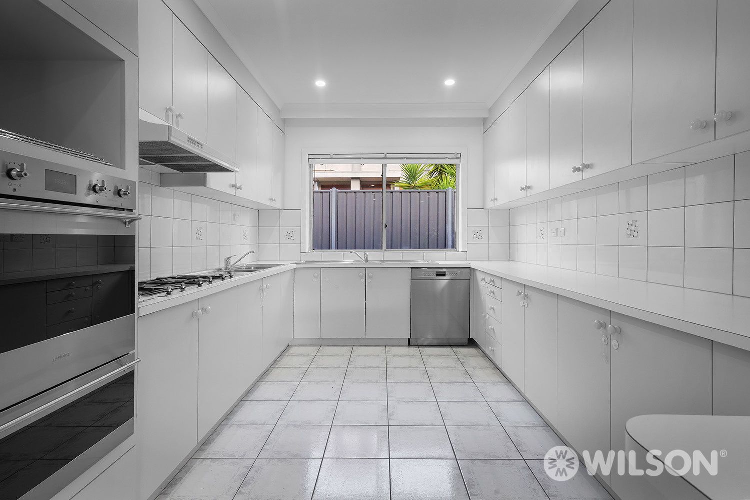 4 bedrooms Apartment / Unit / Flat in 1/10 Wyuna Road CAULFIELD NORTH VIC, 3161