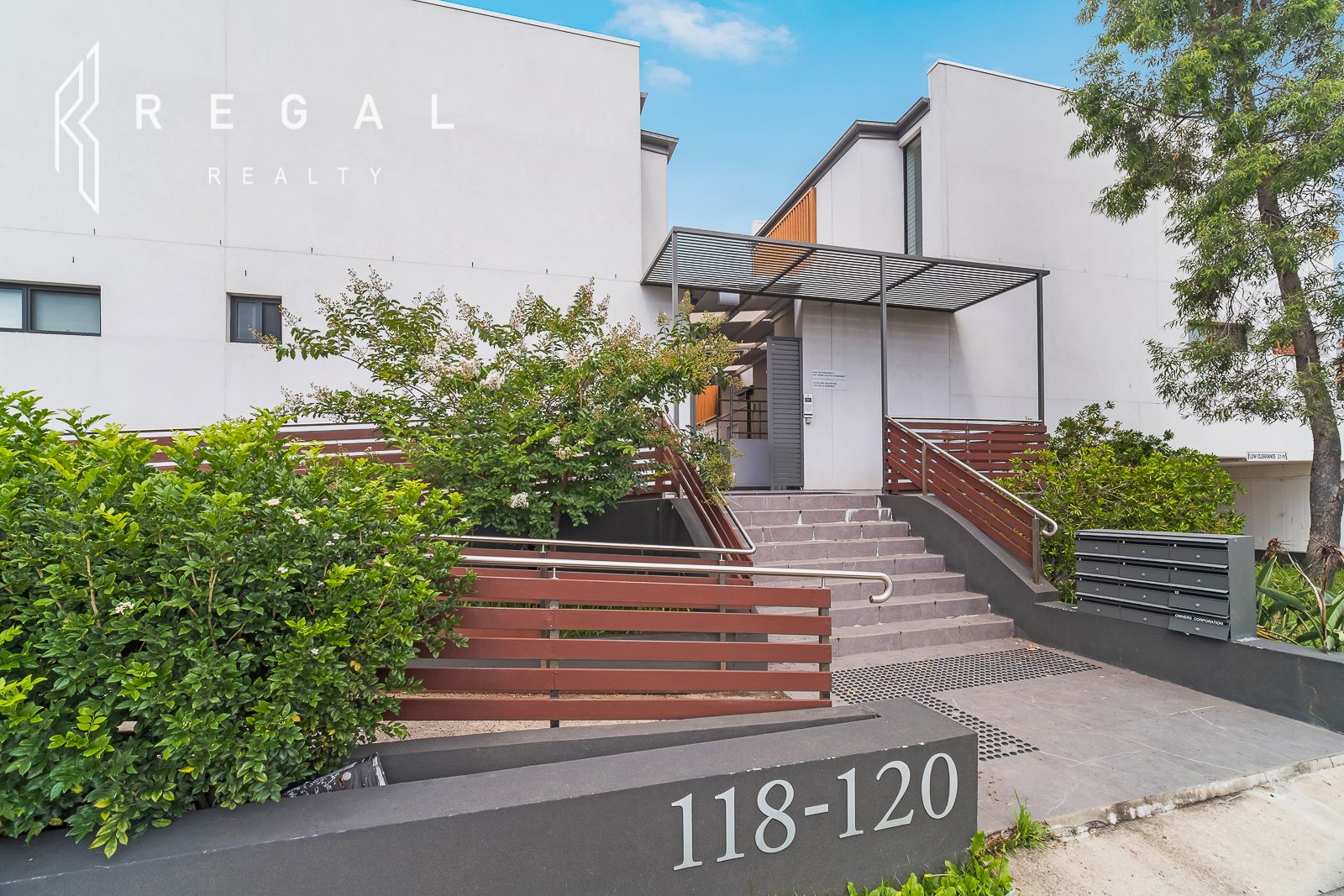 3 bedrooms Townhouse in 9/118 Kingsgrove Road KINGSGROVE NSW, 2208