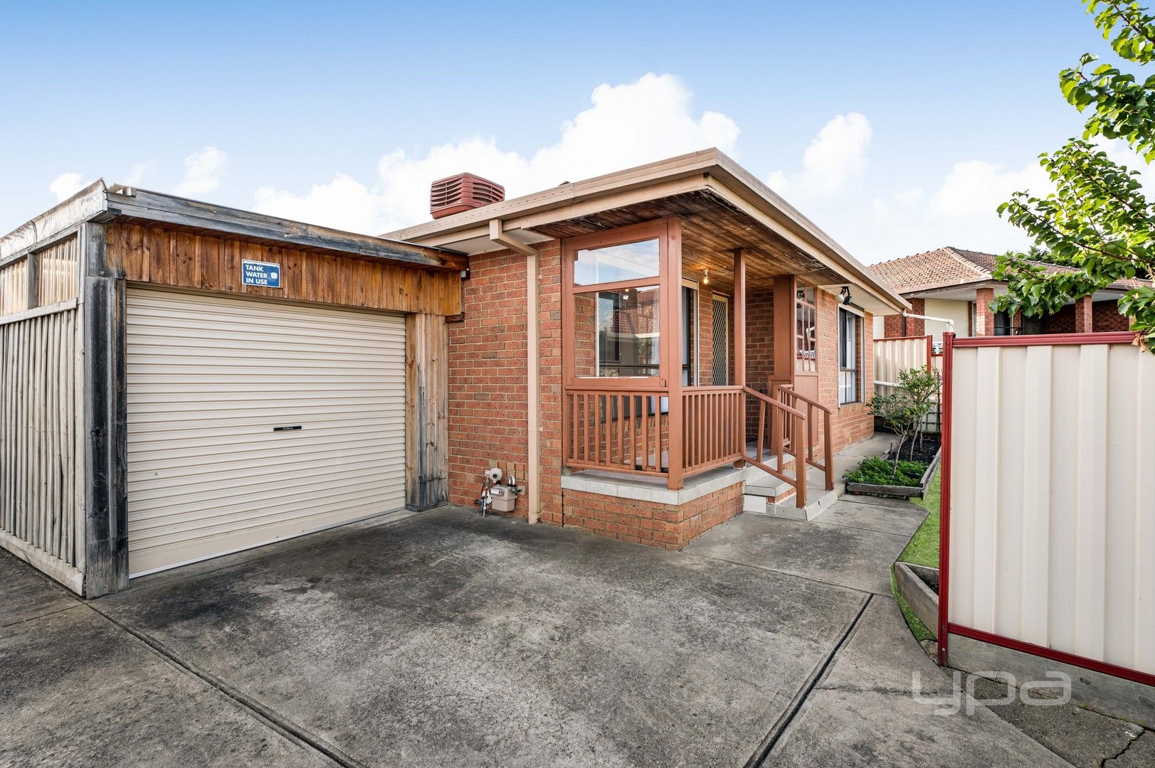 2/7 Woods Close, Meadow Heights VIC 3048, Image 2