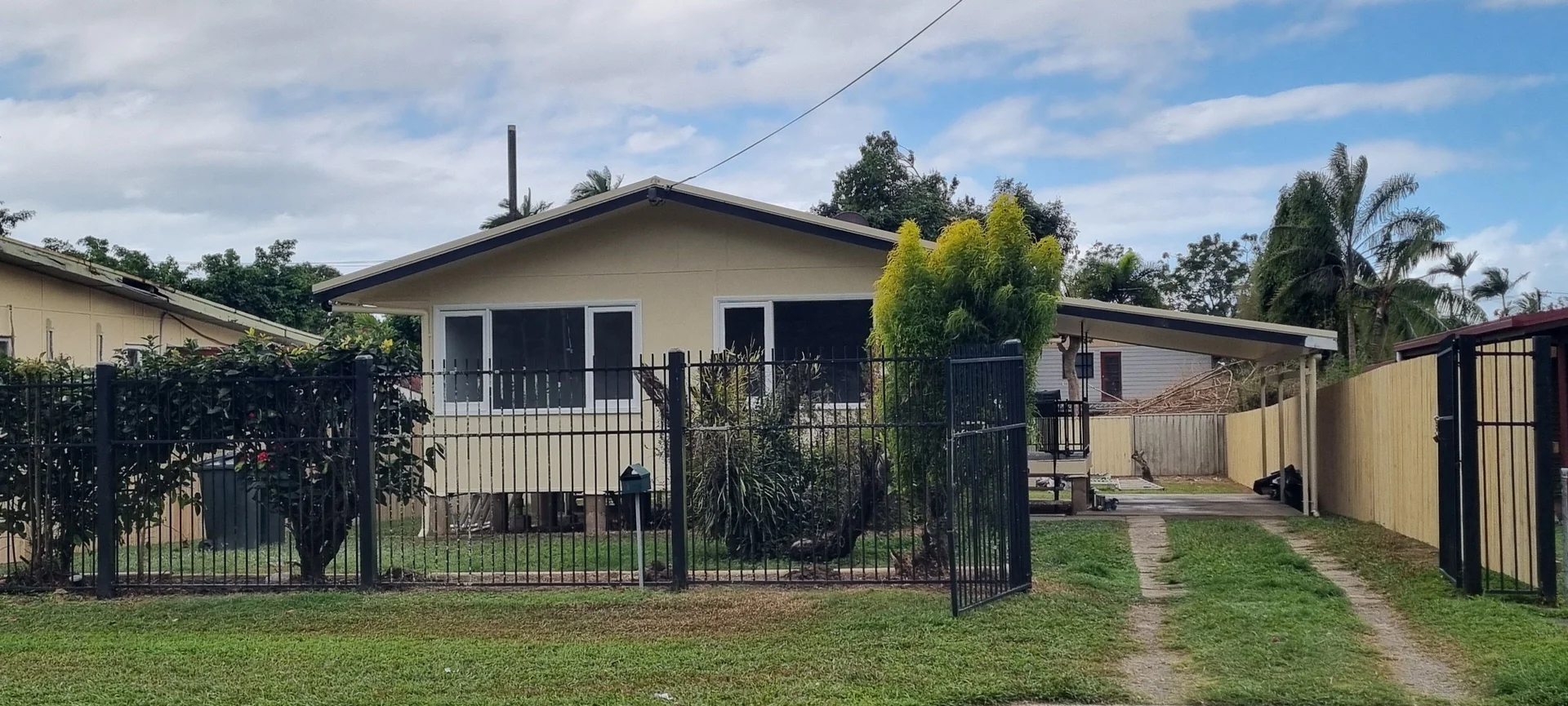 Mooroobool QLD 4870 photo 2