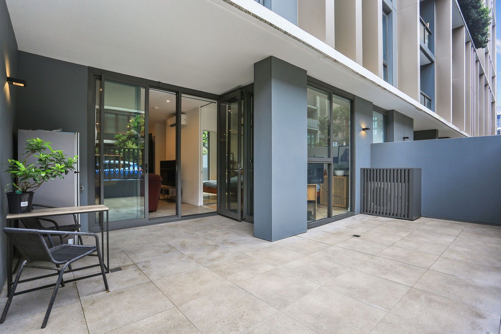 1 bedrooms Apartment / Unit / Flat in  NORTH RYDE NSW, 2113