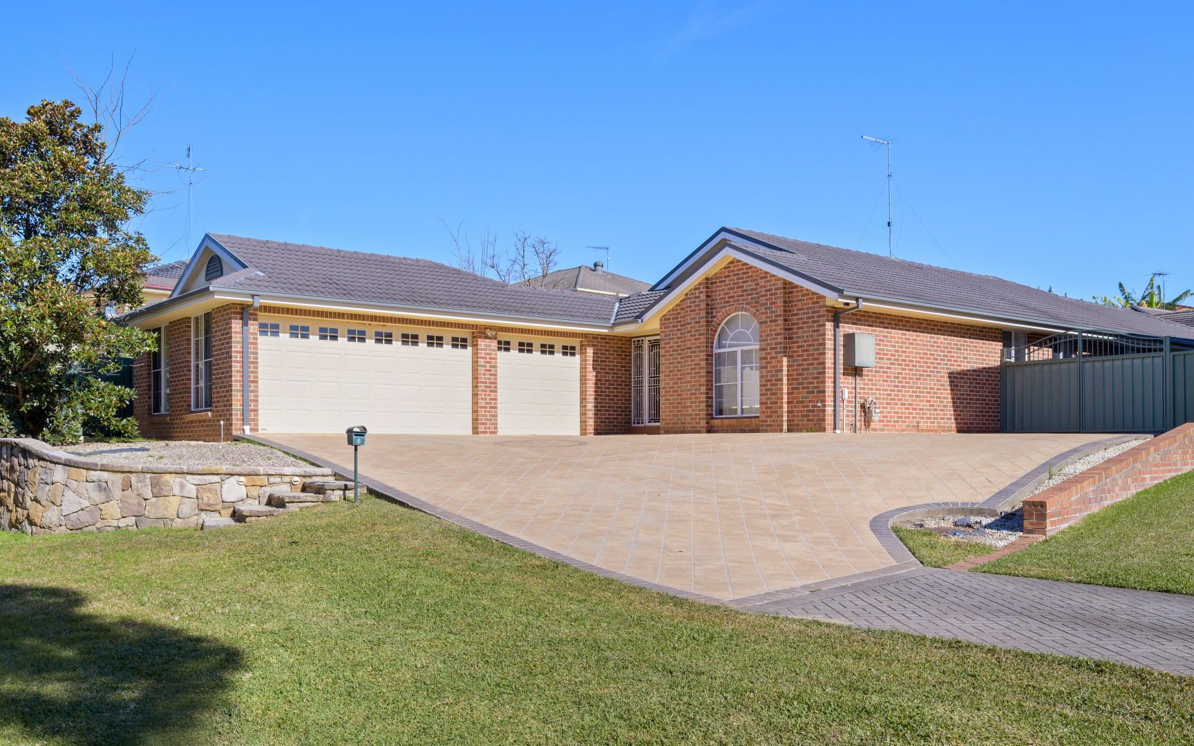 6 Gemalong Place, Glenmore Park Property History & Address Research