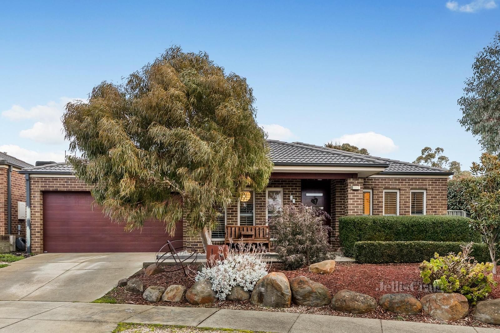 3 bedrooms House in 90 Caroline Chisholm Drive KYNETON VIC, 3444