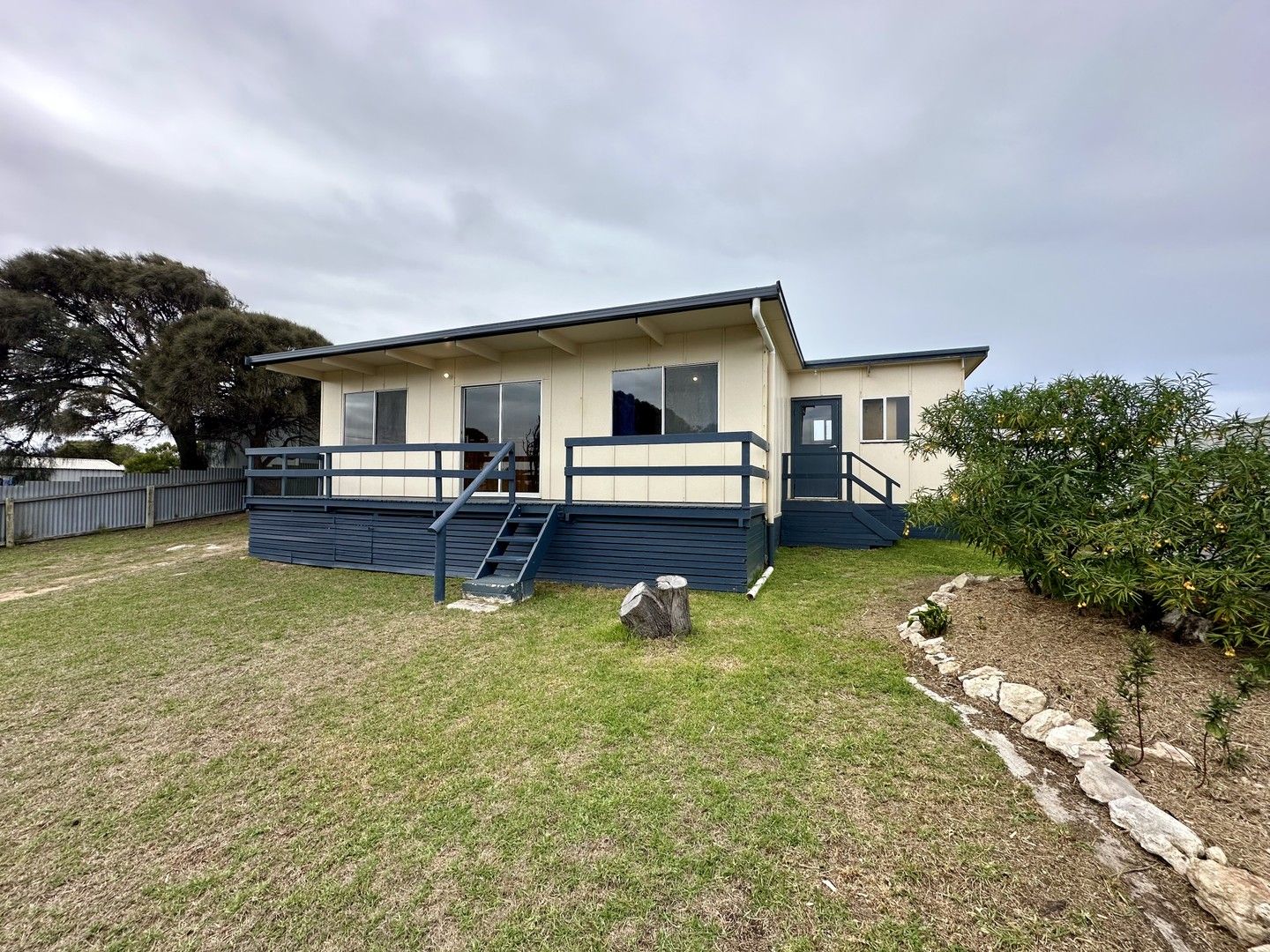 13 Wentworth Street, Beachport SA 5280, Image 0