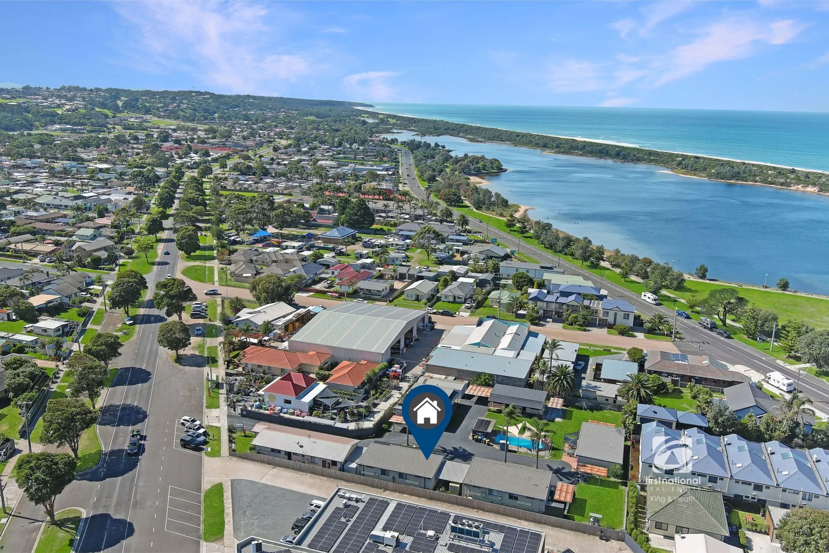 Additional image 13 of 2/6 Roadknight Street, Lakes Entrance VIC 3909