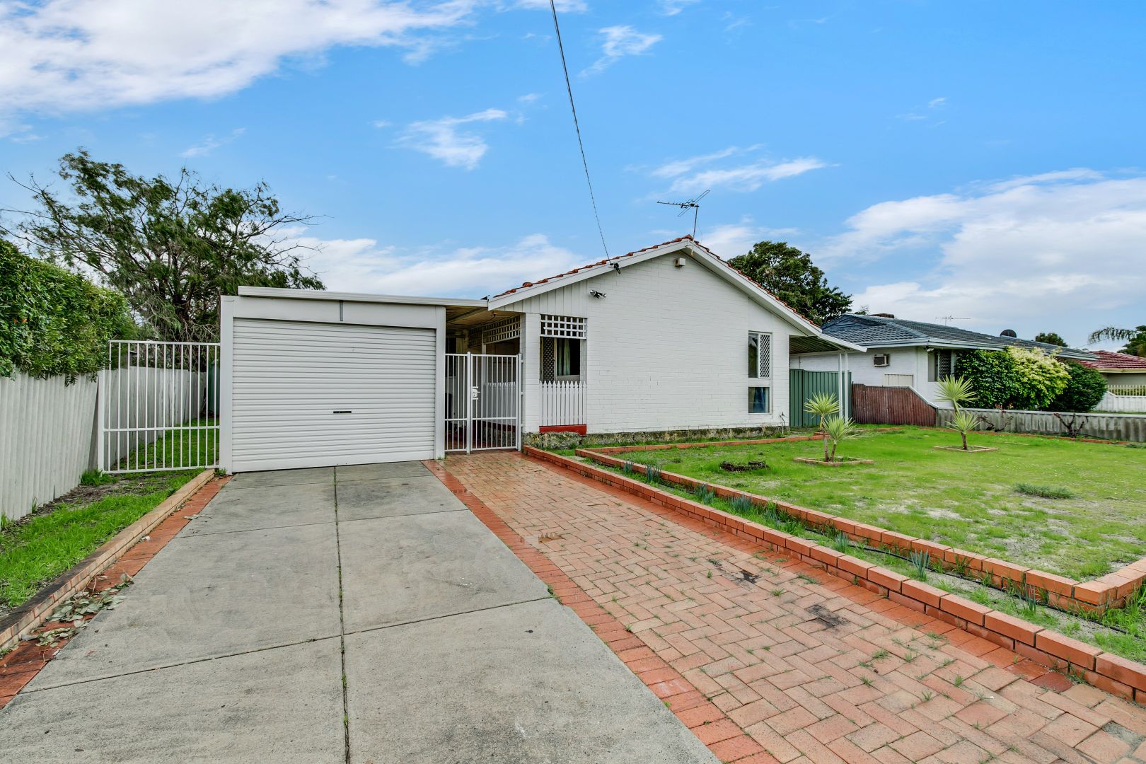 39 Whitehouse Drive, Koondool Property History & Address Research