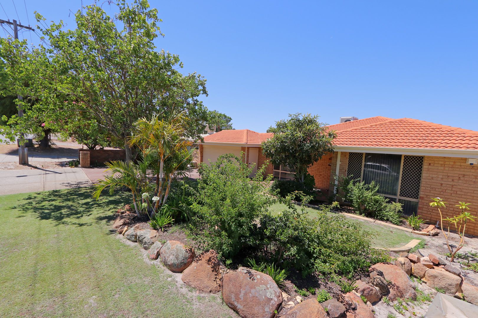 7 Braceby Close, Willetton WA 6155, Image 2