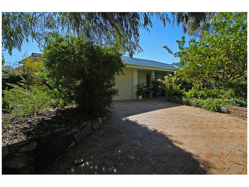 51 Duart Road, Trigg WA 6029