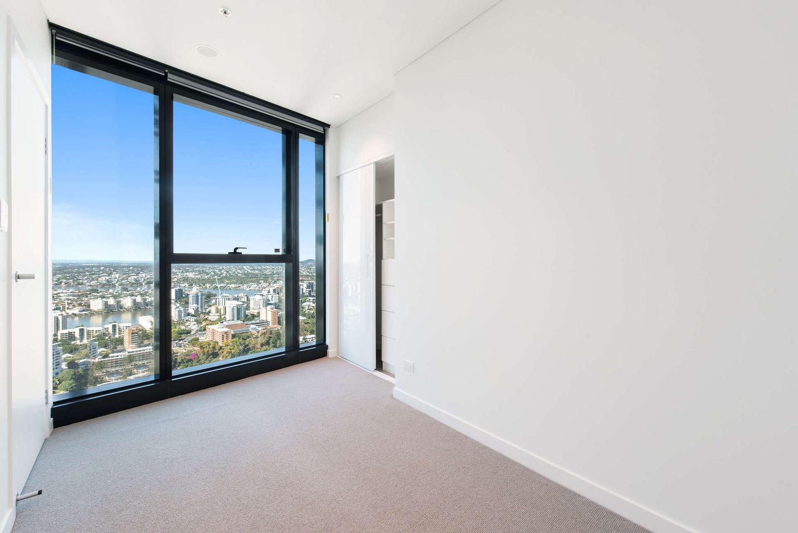 5013 222 Margaret Street Brisbane City Qld 4000 Apartment For Rent 470 Domain