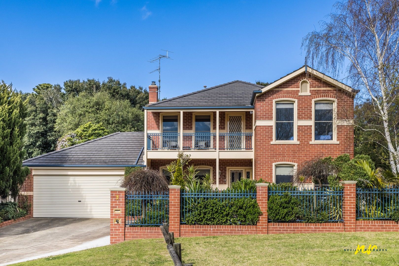4 bedrooms House in 9 James Court DRYSDALE VIC, 3222