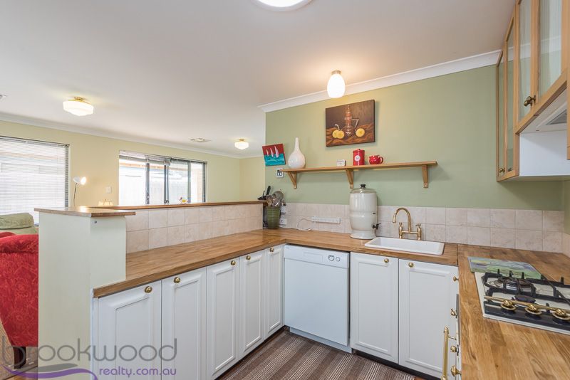 5/42 Holmesdale Road, Woodbridge WA 6056, Image 2