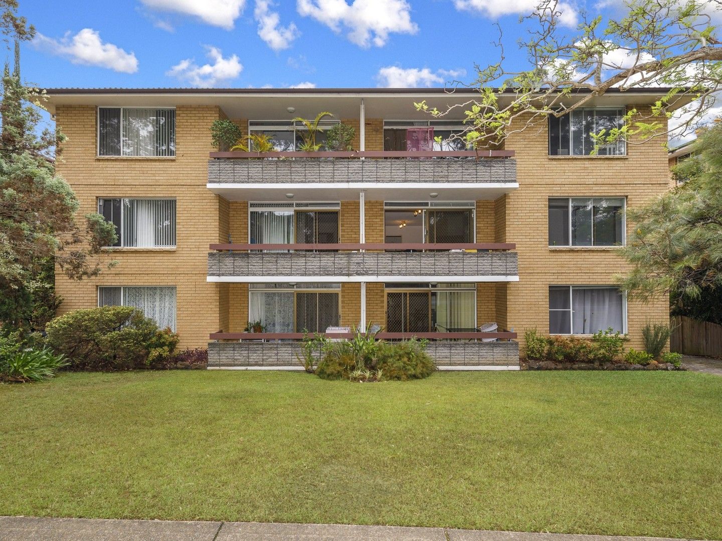 2 bedrooms Apartment / Unit / Flat in 10/53 Doomben Avenue EASTWOOD NSW, 2122