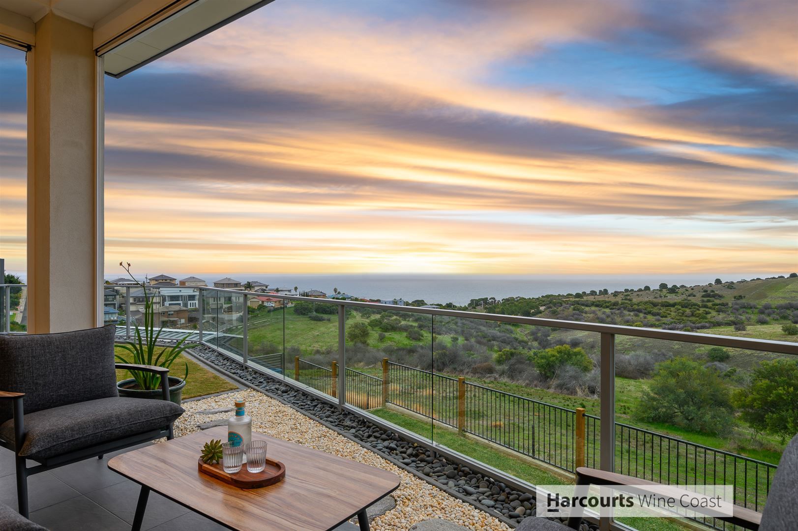 4 bedrooms House in 113C Perry Barr Road HALLETT COVE SA, 5158