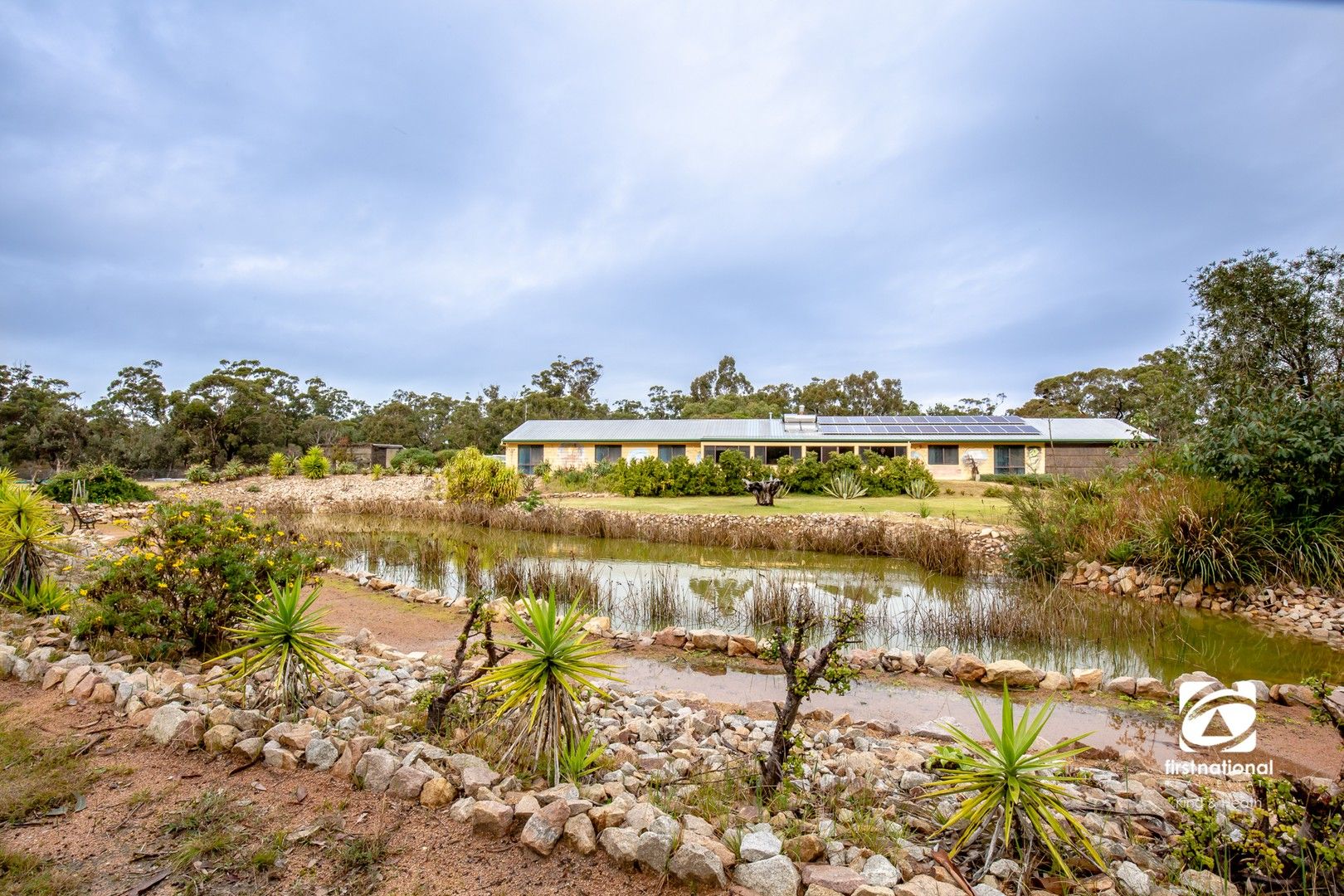 320 Gravelly Point Road, Raymond Island VIC 3880, Image 1
