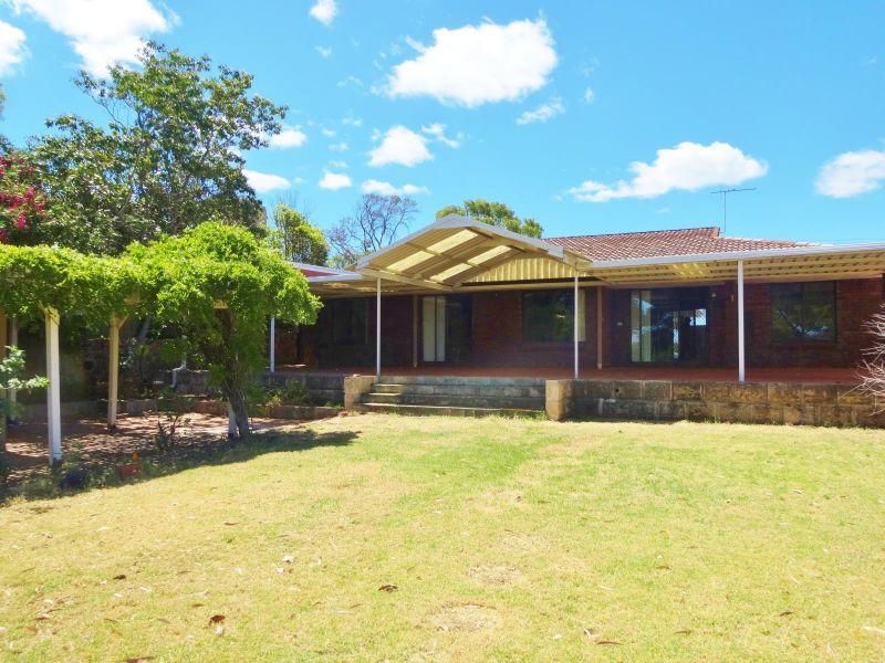 4 bedrooms House in 17 Cross Street BUNBURY WA, 6230