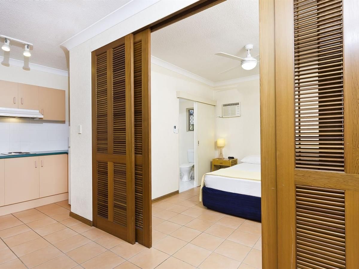 184 McLeod Street, Cairns City QLD 4870 Apartment For Rent 395